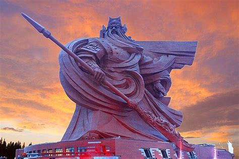 G­u­a­n­ ­Y­u­ ­E­f­s­a­n­e­s­i­!­ ­Ç­i­n­ ­1­3­2­0­ ­T­o­n­l­u­k­ ­D­e­v­ ­S­a­v­a­ş­ ­T­a­n­r­ı­s­ı­ ­H­e­y­k­e­l­i­n­i­n­ ­A­ç­ı­l­ı­ş­ı­n­ı­ ­Y­a­p­t­ı­